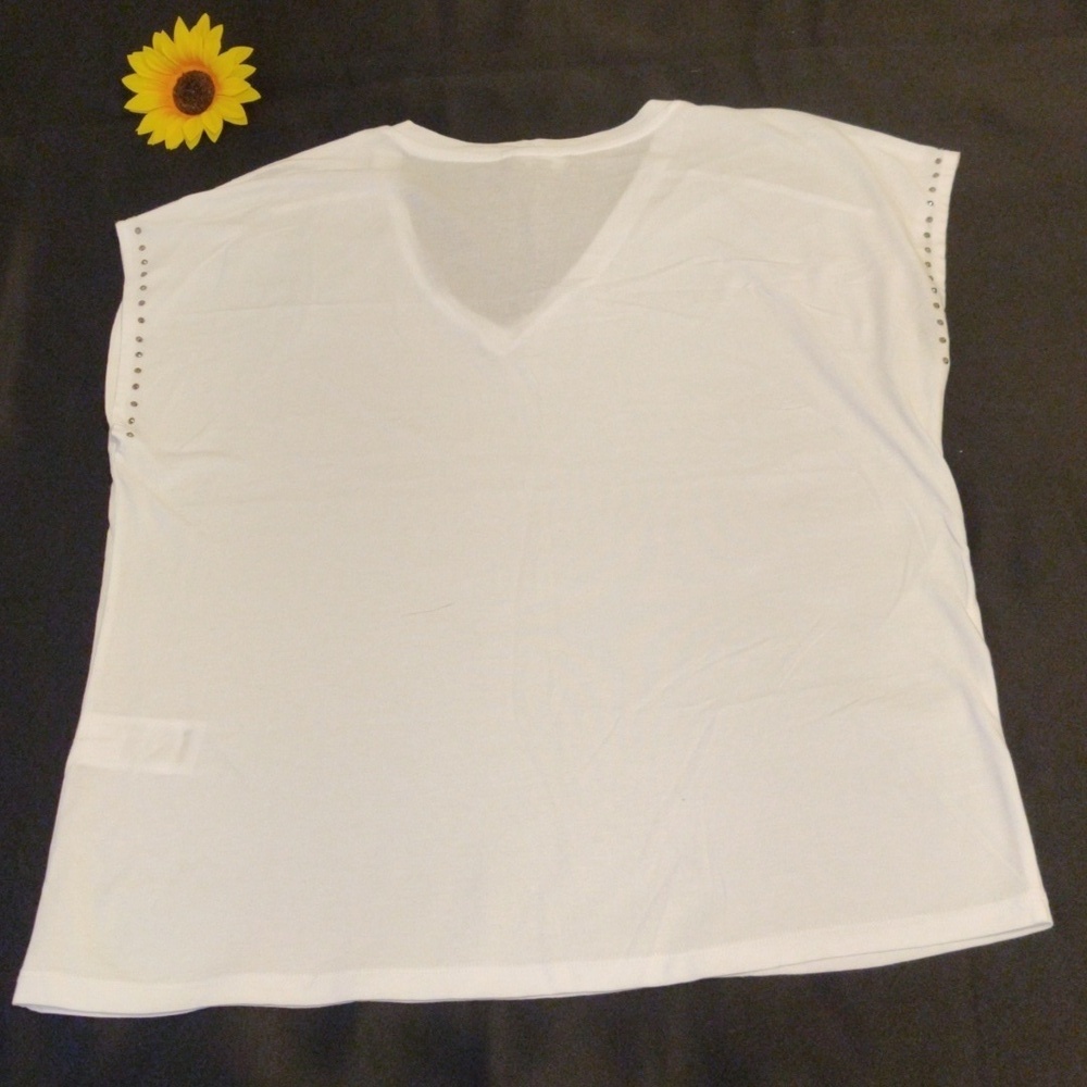 DKNY Lightweight Sleeveless V-neck studded top. - Picture 2 of 9